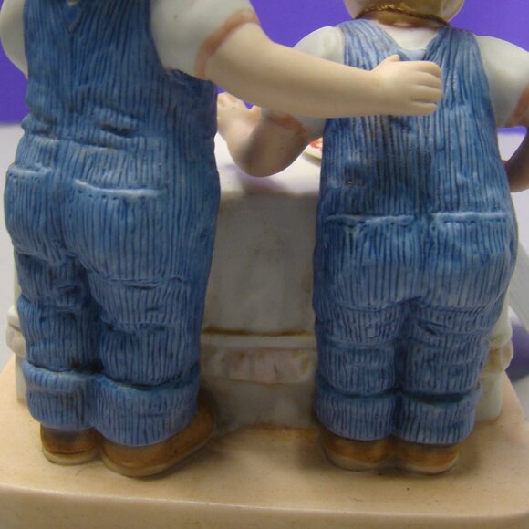 Denim Days Porcelain Figurine Happy Birthday #1520, 1985 Homco With hanging tag - Picture 11 of 16
